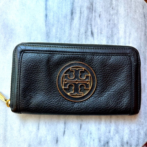 Tory Burch Handbags - Tory Burch - Amanda Continental Wallet, zip around large wallet, black leather